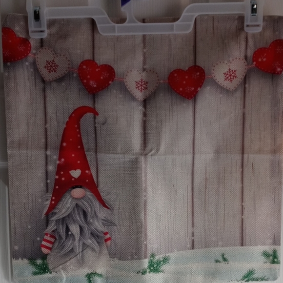 Gnome Christmas pillow cover - Picture 1 of 3